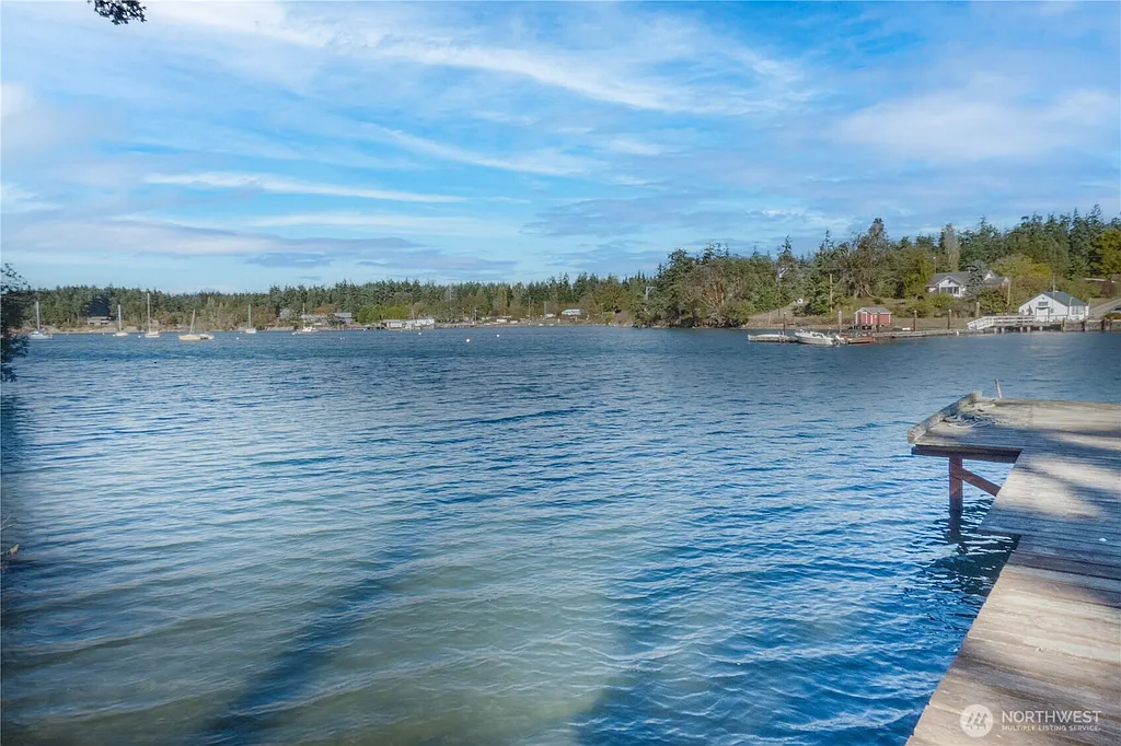 Dock on Mystery Bay